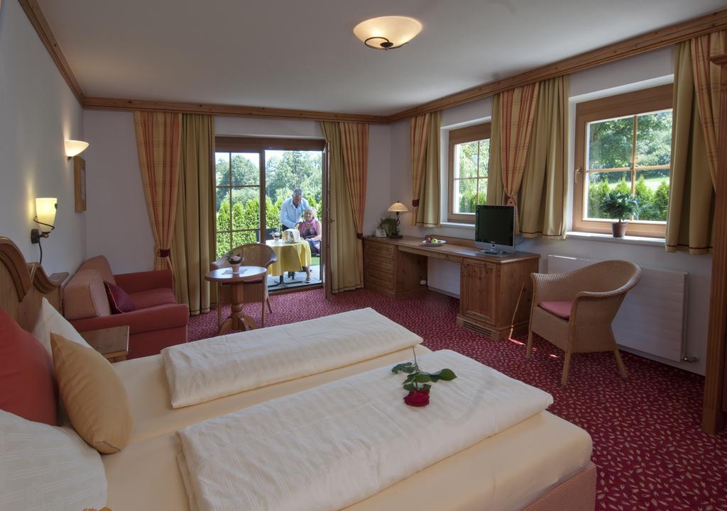 Aparthotel Bergland Soll Bilik gambar